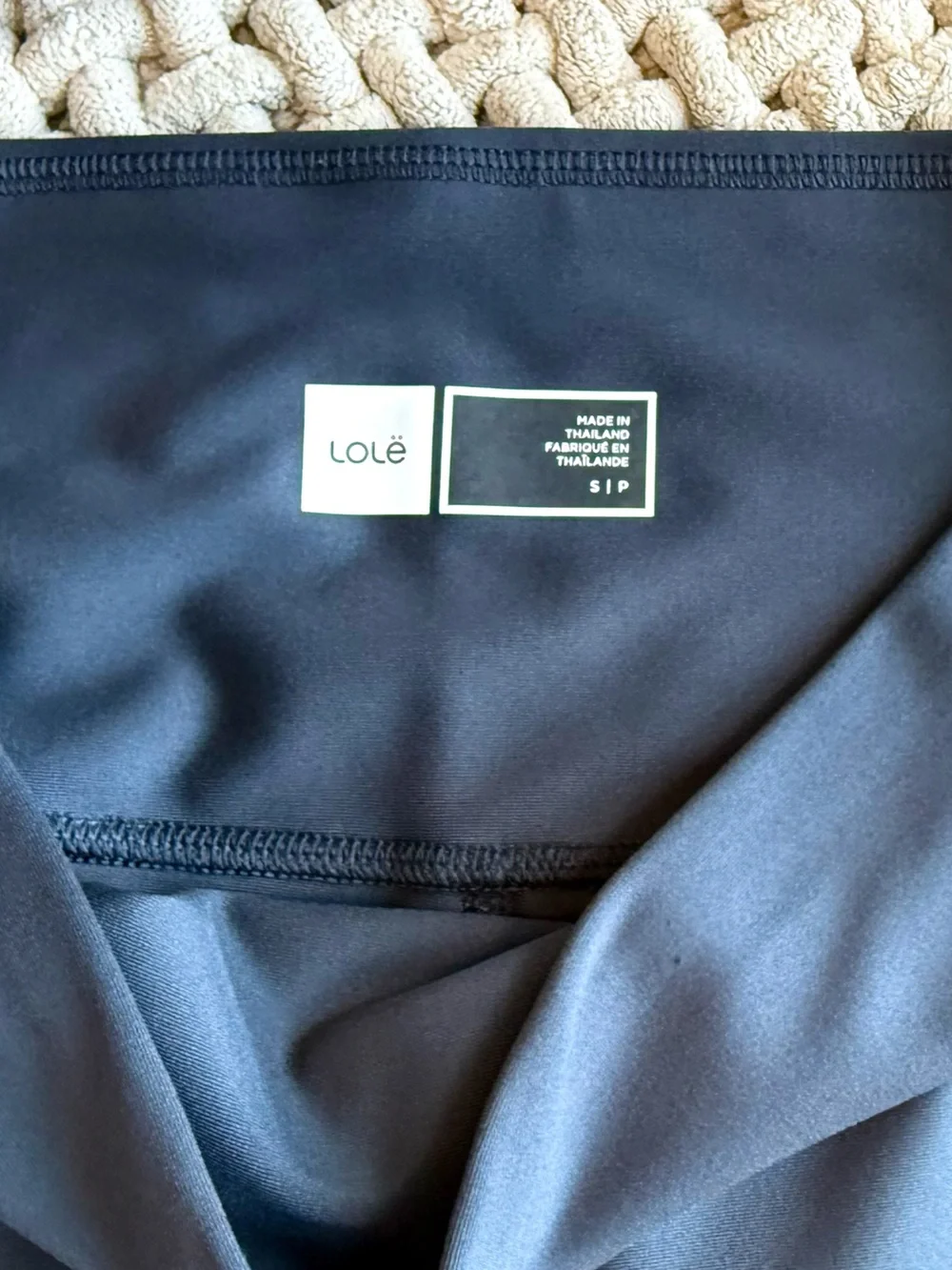 LOLë | Women’s Mesh Panel Zip Pocket Legging | Gray | Small